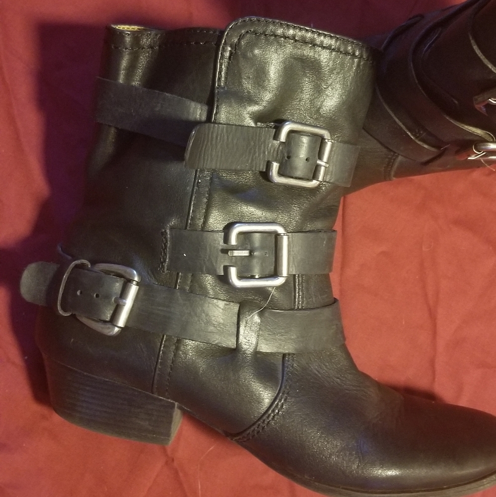 Nine West black booties
